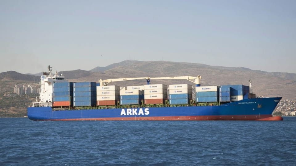 Arkas Line, Rusya bağlantısını St. Petersburg üzerinden sürdürüyor
