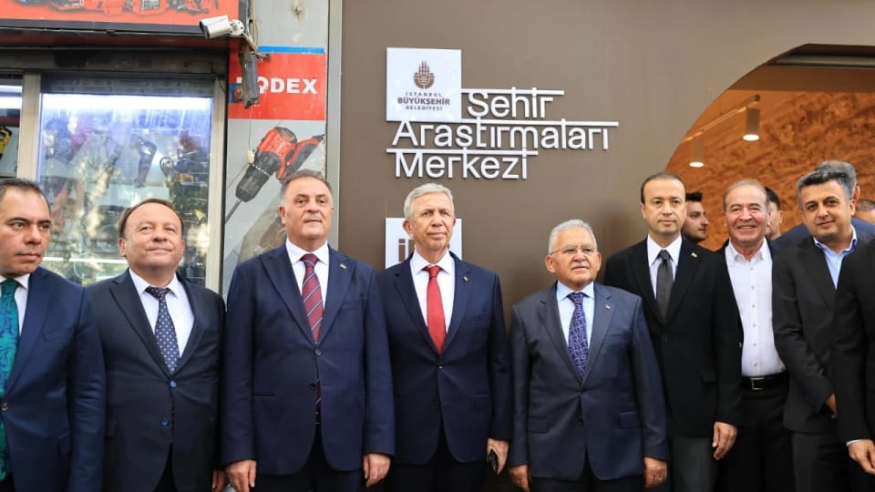 Beyoğlu'ndaki Kuyumcu Han restore edilerek Şehir Araştırmaları Merkezi oldu