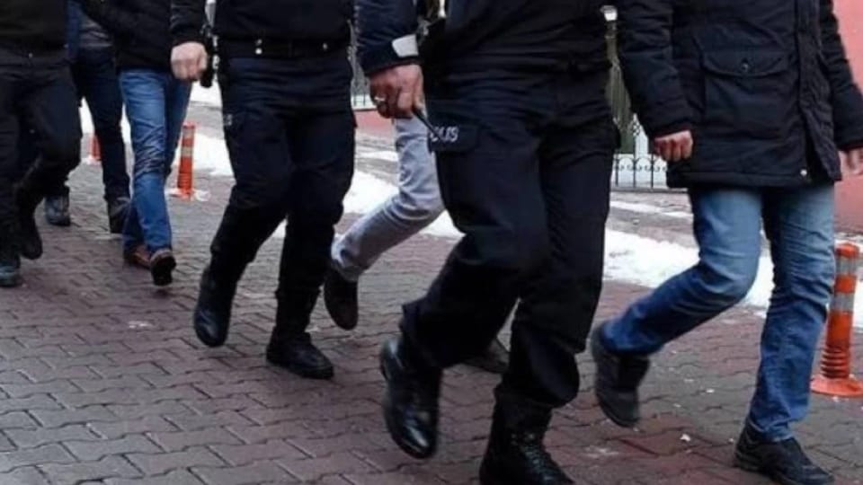 Kumçatı'nda elektrik kesintisini protesto eden 5 çocuk gözaltında