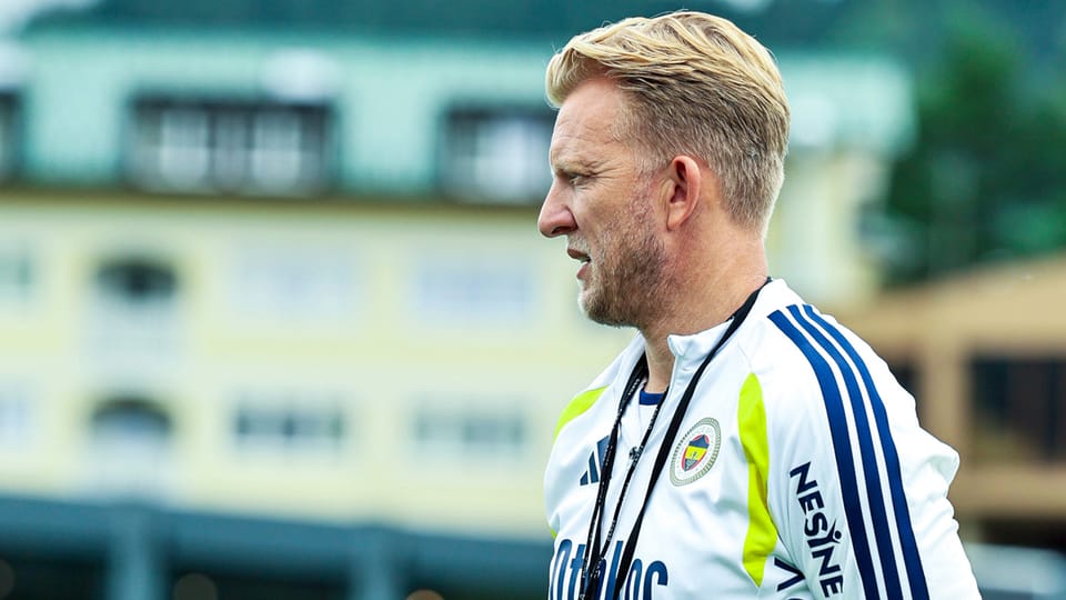 Kuyt'ın menajeri: Yeni hoca beklentisi var, ancak sezon sonuna kalabilir