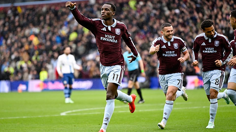 Aston Villa, Jackson'ın çifte golüyle Manchester City'yi 2-1 mağlup etti