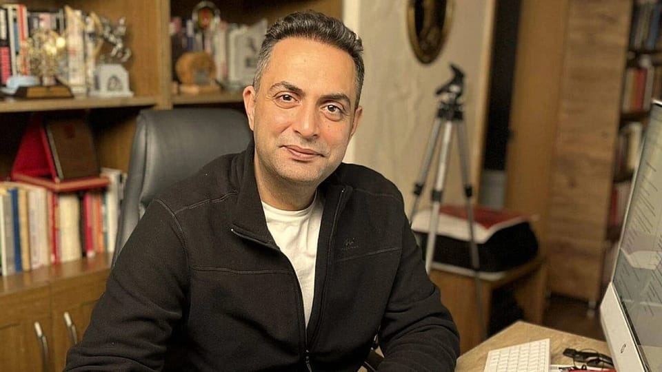 Gelecek halkın ellerinde