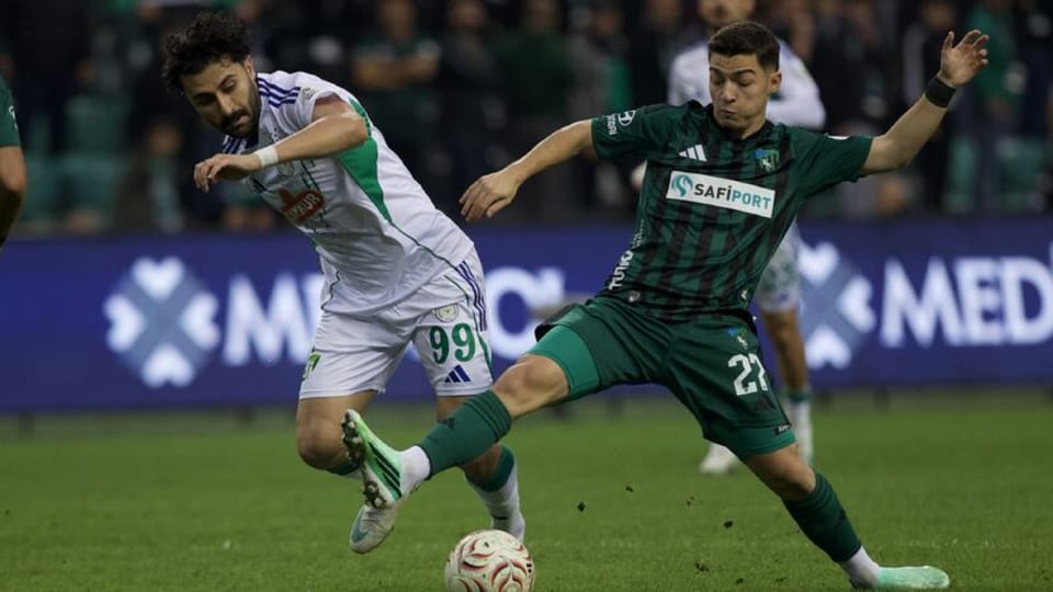 Kocaeli'de gol çıkmadı: Kocaelispor ile Çaykur Rizespor 0-0 berabere kaldı